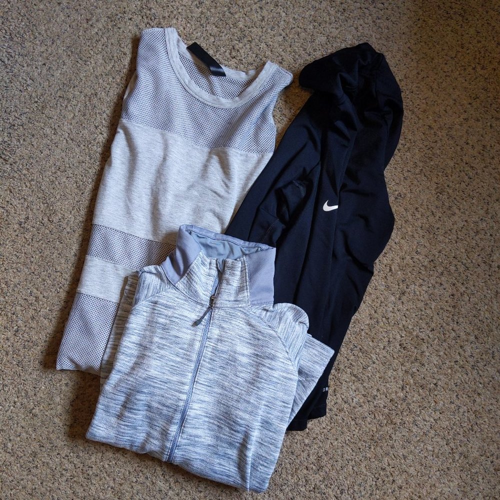 Womens Size Large Long Sleeve Bundle!